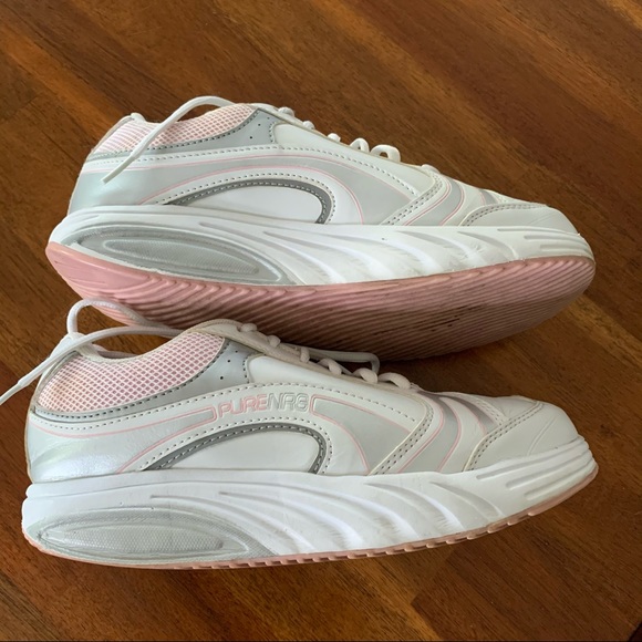 Pure Energy Sneakers - Picture 4 of 7